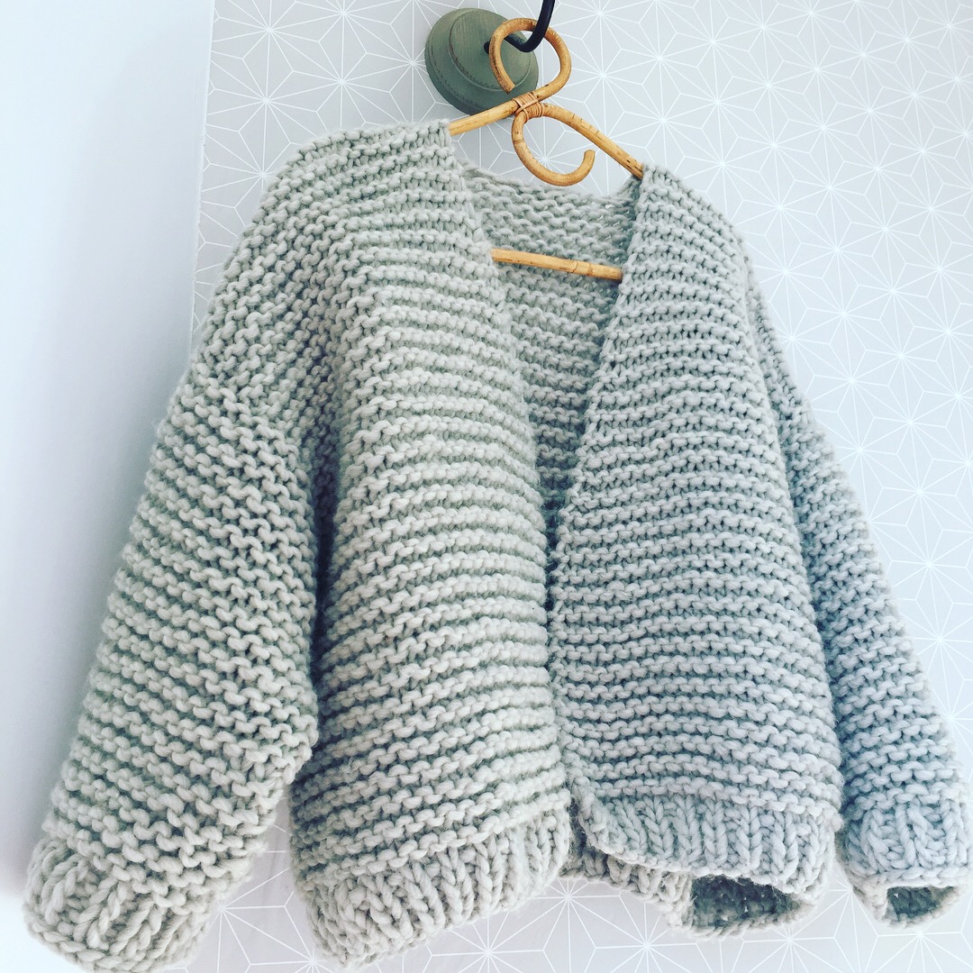 modele de gilet en laine a tricoter