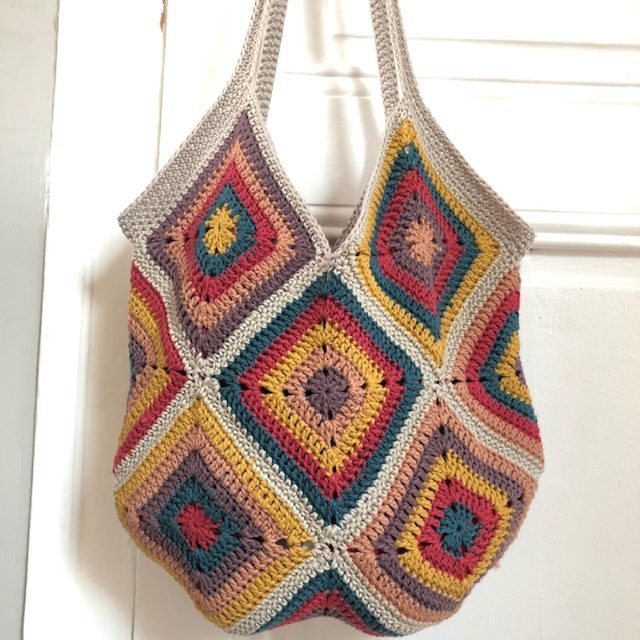 DIY : Tricoter une petite trousse en fil jersey - Idées conseils et tuto  Crochet et tricot