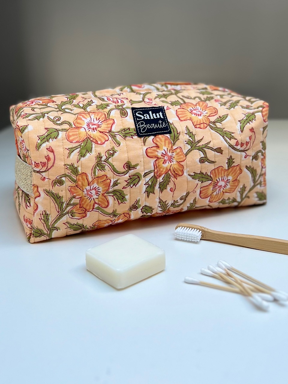Jolly Wood: Kit à coudre trousse de toilette matelassée en tissu indien -  Eloïse
