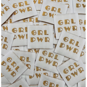 Étiquette tissée : GRL PWR Girl Power – blanc lurex – vendue à l’unité
